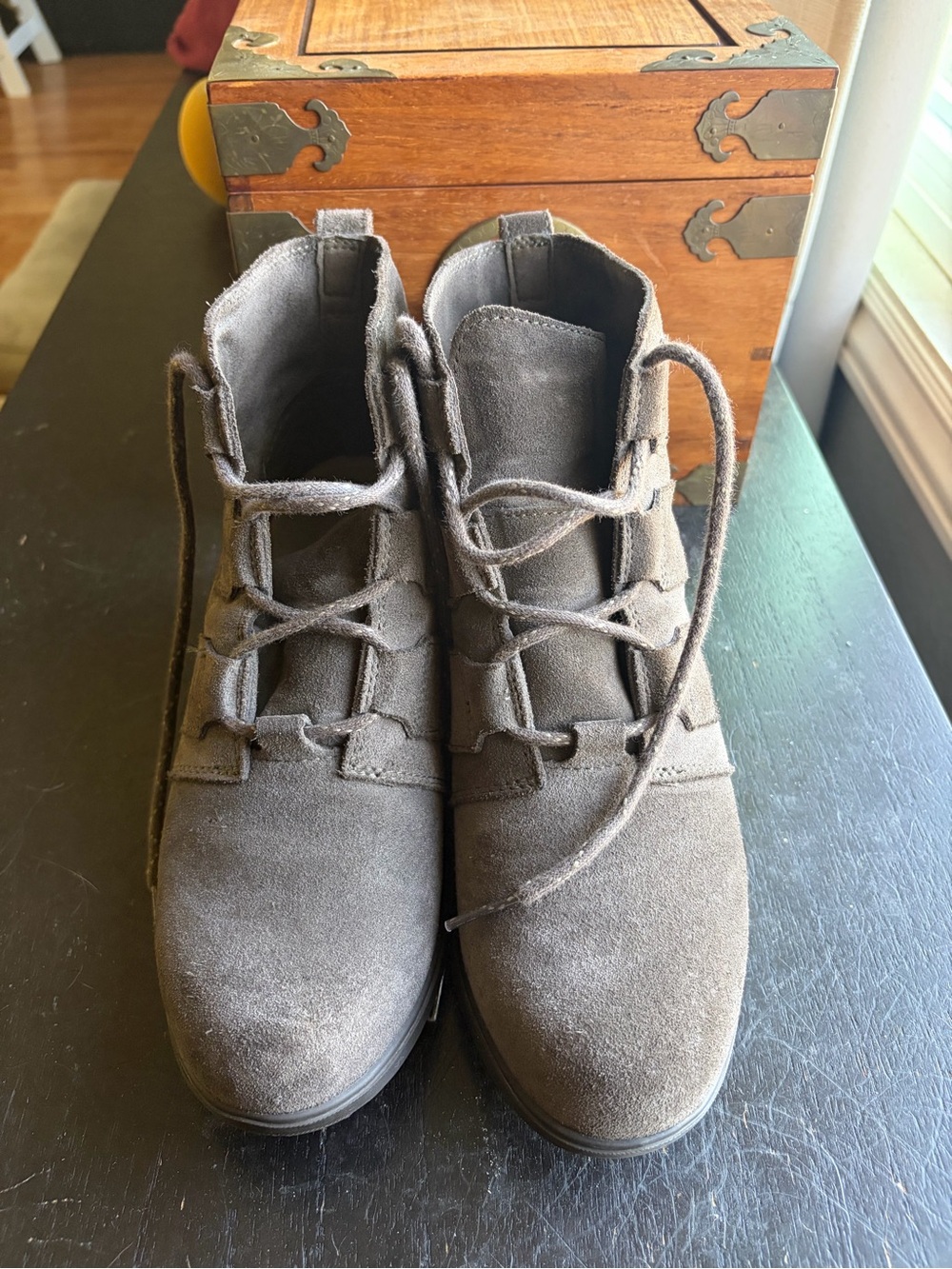 Sorel Evie grey lace booties